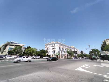 4 sot torpaq sahəsi, H. Cavid pr.