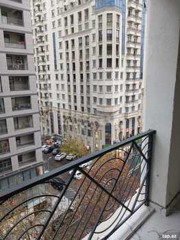 2-otaqlı yeni tikili, 28 May m., 72 m²