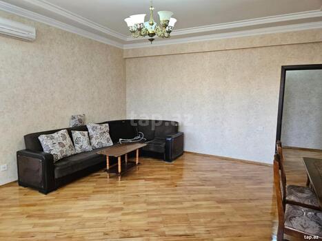 3-otaqlı yeni tikili, 8 Noyabr m., 138 m²