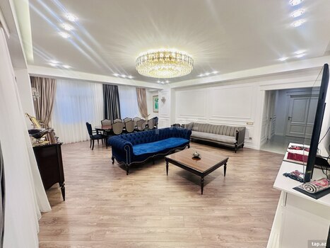 4-otaqlı yeni tikili, H. Salmani küç., 1 210 m²