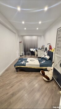 4-otaqlı yeni tikili, H. Salmani küç., 1 210 m²