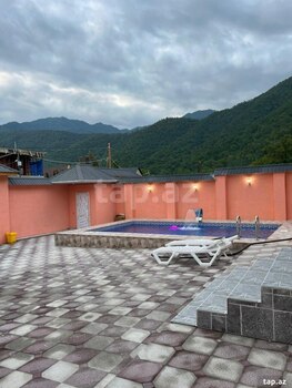 Villa, Qəbələ r.