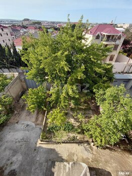 Villa, Qara Qarayev m.