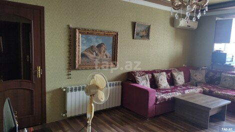 8-otaqlı mənzil, Əhmədli m., 200 m²