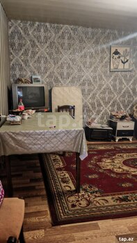 Həyət evi kirayə verilir, 8 Noyabr m.
