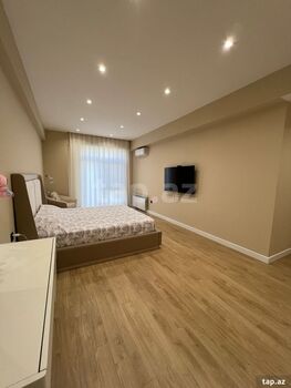 4-otaqlı yeni tikili, Elmlər Akademiyası m., 185 m²