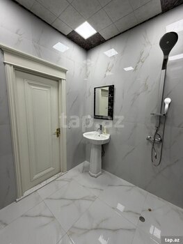 5-otaqlı yeni tikili, Qara Qarayev m., 180 m²