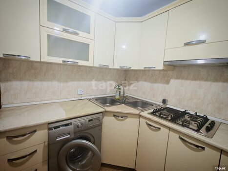 3-otaqlı mənzil, İnşaatçılar m., 80 m²