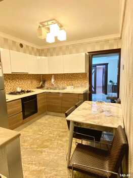 4-otaqlı mənzil, Yasamal r., 115 m²