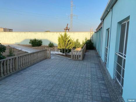 Bağ evi kirayə verilir, Qala qəs.