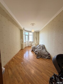 4-otaqlı yeni tikili, İnşaatçılar m., 150 m²