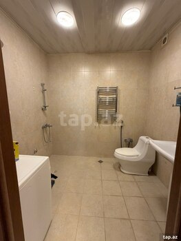4-otaqlı yeni tikili, İnşaatçılar m., 150 m²