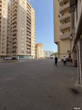 4-otaqlı yeni tikili, İnşaatçılar m., 150 m²