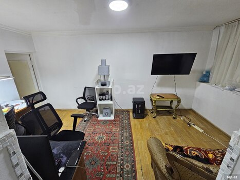 3-otaqlı mənzil, Mir Cəlal küç., 70 m²