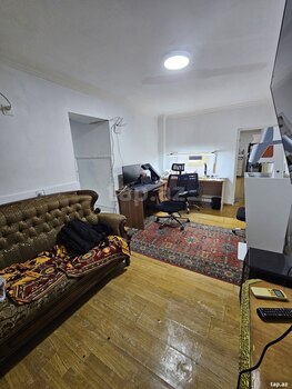 3-otaqlı mənzil, Mir Cəlal küç., 70 m²