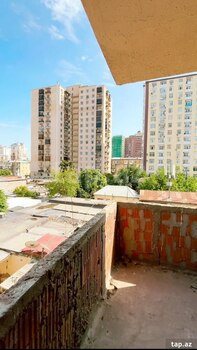 3-otaqlı yeni tikili, Elmlər Akademiyası m., 145 m²