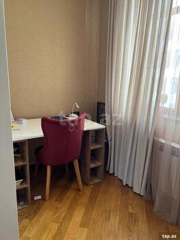 4-otaqlı yeni tikili, Xırdalan ş., 161 m²