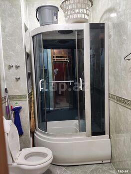 2-otaqlı mənzil, 28 May m., 70 m²