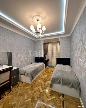 4-otaqlı yeni tikili, Moskva pr., 176 m²
