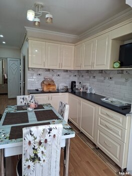 3-otaqlı mənzil, Bakıxanov qəs., 90 m²