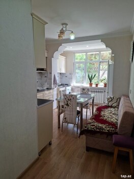 3-otaqlı mənzil, Bakıxanov qəs., 90 m²