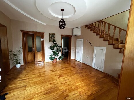Həyət evi kirayə verilir, Qara Qarayev pr.