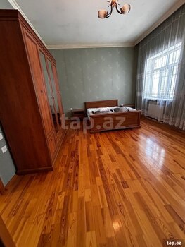 Həyət evi kirayə verilir, Qara Qarayev pr.