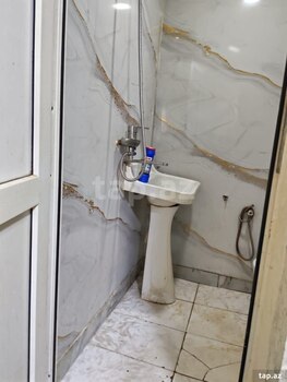 Həyət evi kirayə verilir, 8 Noyabr m.