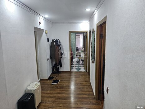 2-otaqlı mənzil, D.Əliyeva küç., 70 m²