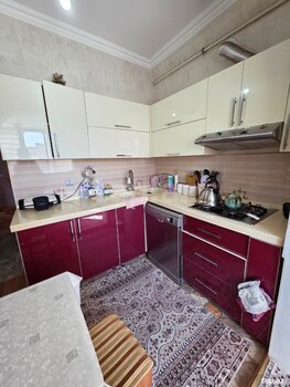 4-otaqlı mənzil, Məhəmməd Xiyabani küç., 120 m²