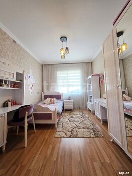 4-otaqlı mənzil, Məhəmməd Xiyabani küç., 120 m²