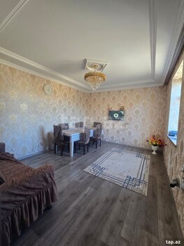 Həyət evi, Binə qəs.