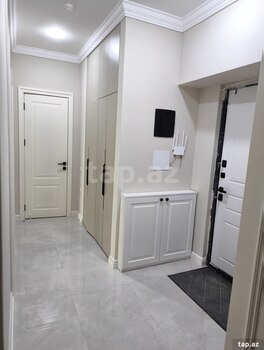 3-otaqlı yeni tikili, İslam Abışov küç., 70 m²
