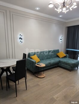 3-otaqlı yeni tikili, İslam Abışov küç., 70 m²