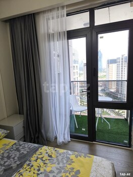 3-otaqlı yeni tikili, İslam Abışov küç., 70 m²