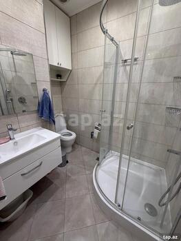 4-otaqlı yeni tikili kirayə verilir, Ağ Şəhər., 160 m²
