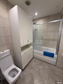 4-otaqlı yeni tikili kirayə verilir, Ağ Şəhər., 160 m²