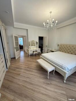 4-otaqlı yeni tikili kirayə verilir, Ağ Şəhər., 160 m²
