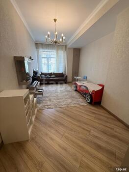 4-otaqlı yeni tikili kirayə verilir, Ağ Şəhər., 160 m²
