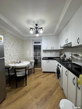 3-otaqlı mənzil kirayə verilir, Babək pr., 100 m²