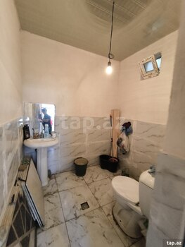 Həyət evi, Hökməli qəs.