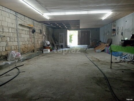 Bağ evi, Novxanı qəs.