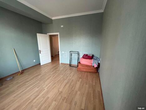 4-otaqlı yeni tikili kirayə verilir, Binəqədi r., 137 m²