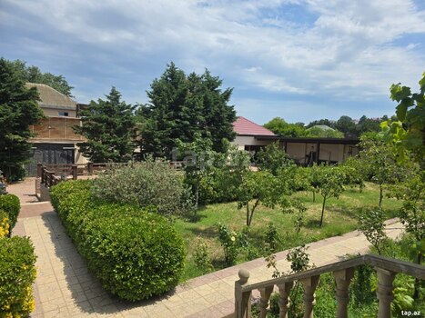 Bağ evi, Novxanı qəs.