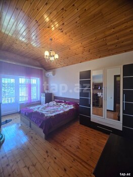 Bağ evi, Novxanı qəs.