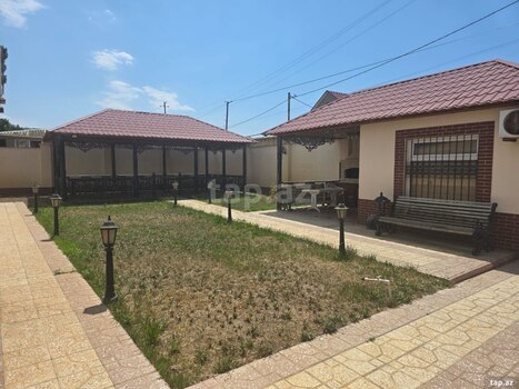Bağ evi, Novxanı qəs.