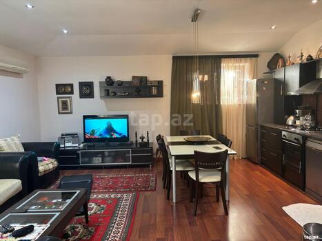 4-otaqlı mənzil, İnşaatçılar pr., 110 m²