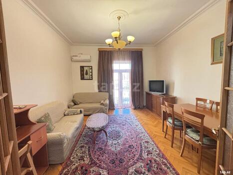 4-otaqlı mənzil, İnşaatçılar pr., 110 m²