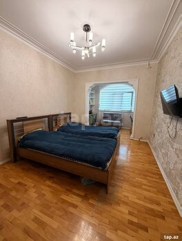 4-otaqlı mənzil, Gülarə Qədirbəyova küç., 110 m²