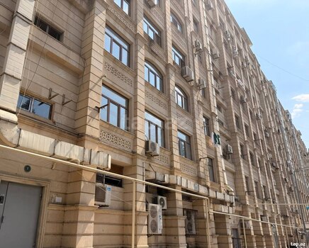4-otaqlı mənzil, Gülarə Qədirbəyova küç., 110 m²